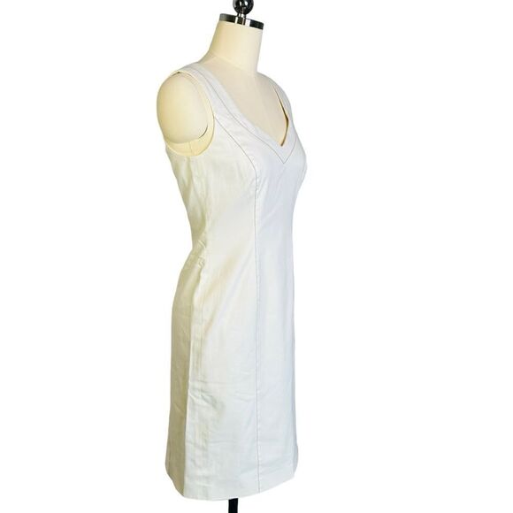 Agnona Cream Contrast Stitch Sleeveless Sheath Dress| Size 6 - Picture 4 of 12